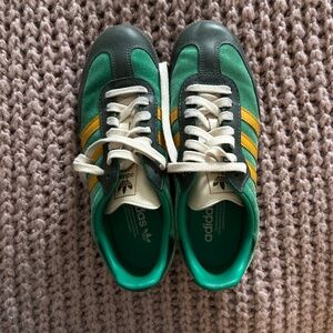 Adidas Samba Green Velvet size 8